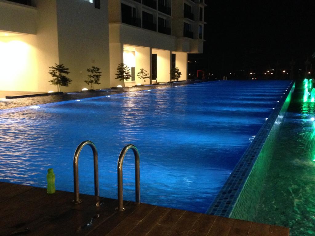 Warm Stay At Trefoil Setia Alam Buitenkant foto